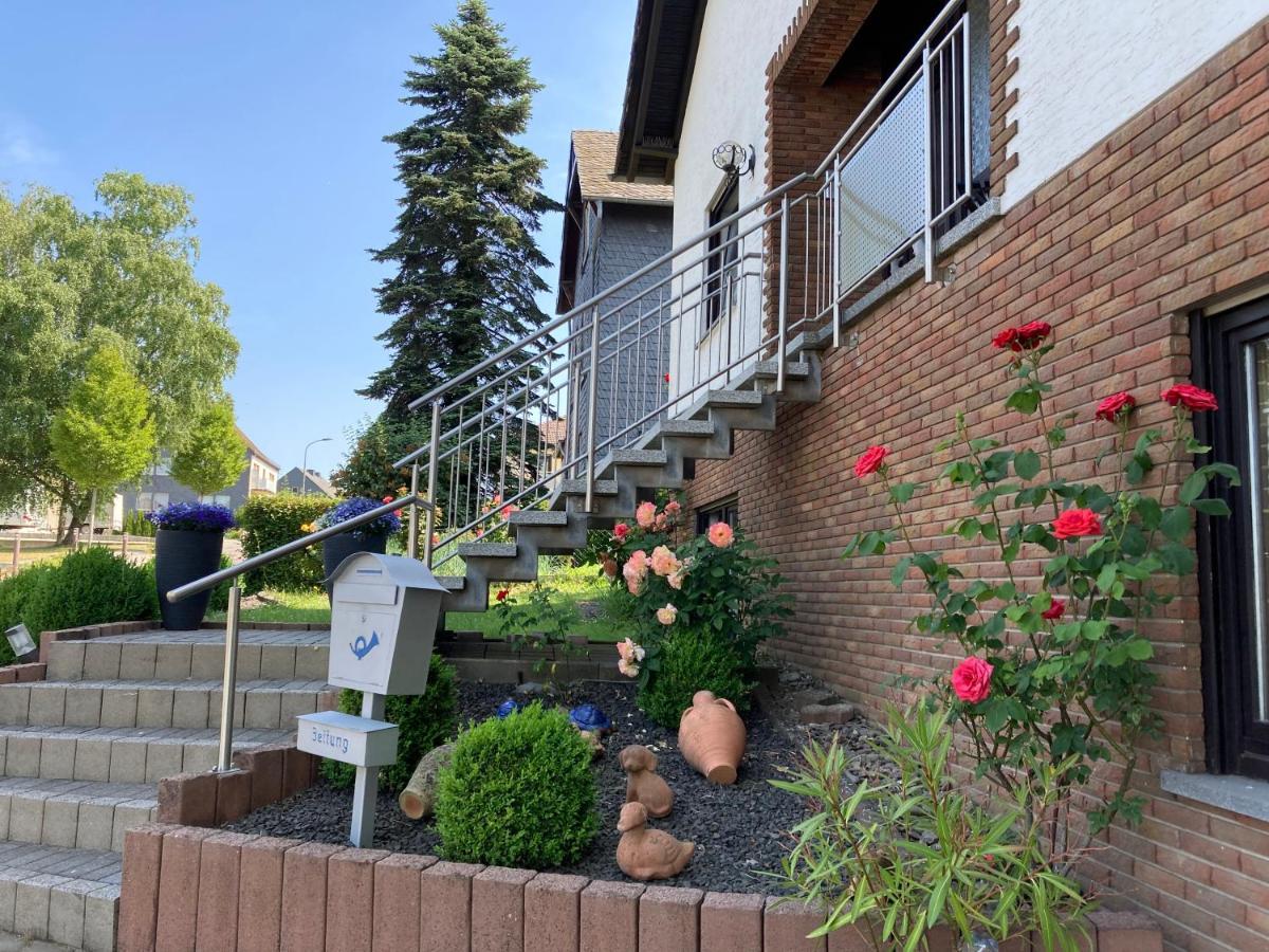 Ferienwohnung Rosengarten Osburg Екстериор снимка