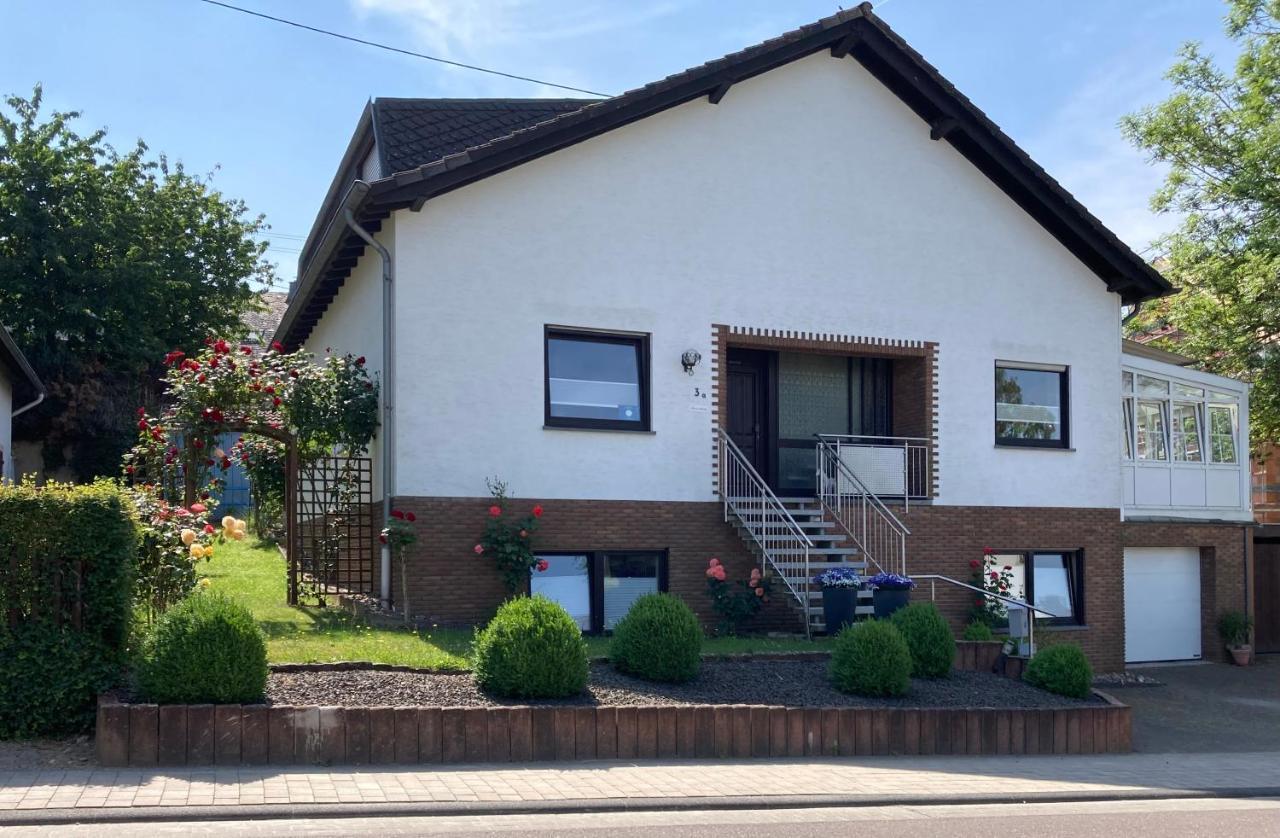 Ferienwohnung Rosengarten Osburg Екстериор снимка